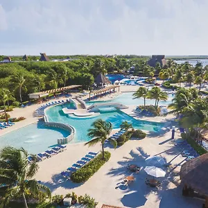 Курортный комплекс Bluebay Grand Esmeralda -