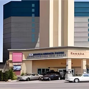 https://the-tower-hotel.niagara-fallshotels.com