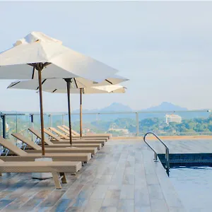 https://oak-ray-heritage-hotel.kandyhotelsnow.com